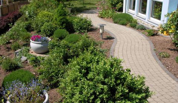 Titelbild von Tennert und Grede Gartenbau bei Bleib lokal